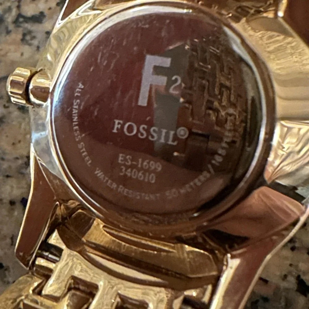 VTG Fossil F2 Watch Womens Gold Tone Crystal MOP Dial Quartz ES-1699‎ W Tin Box